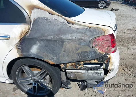 2018 Mercedes-Benz E 300 from USA, damaged, VIN WDDZF4JBXJA331893